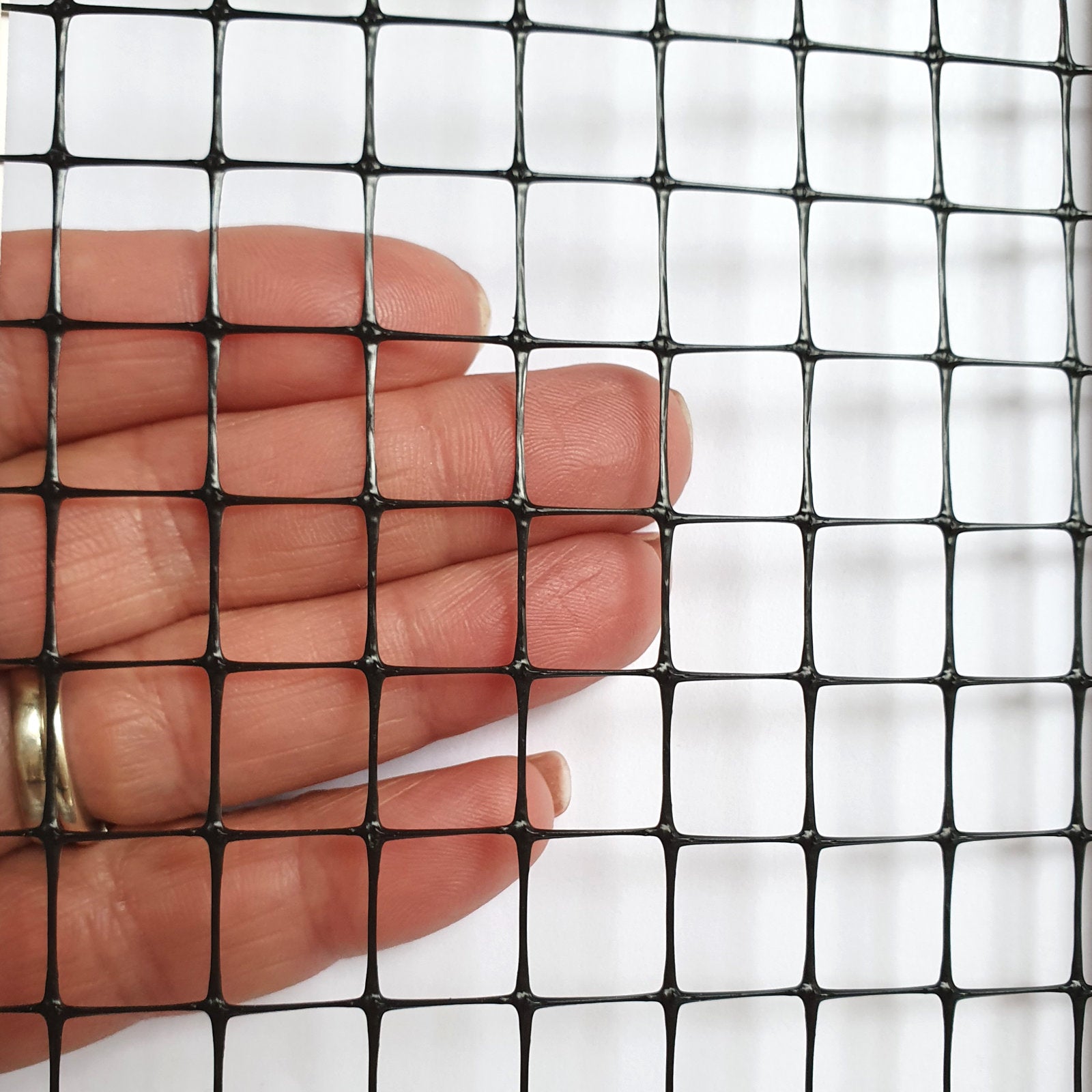 Heavy Duty Fruit & Cage Protection Mesh 200m Roll